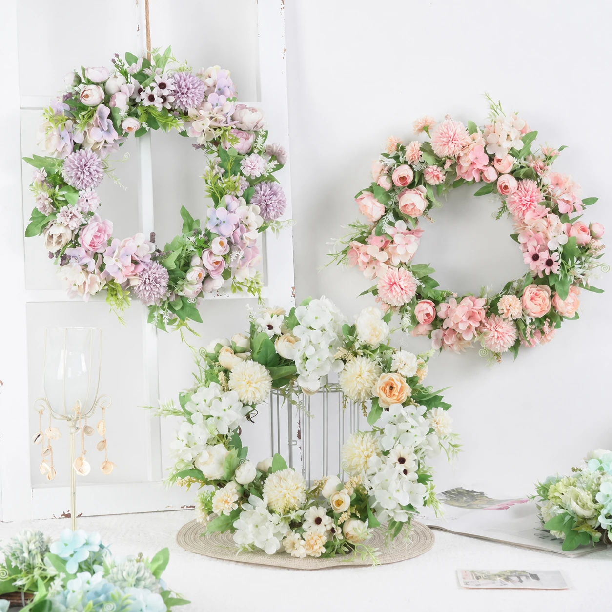 Available colors for artificial Mixed Flower Wreath