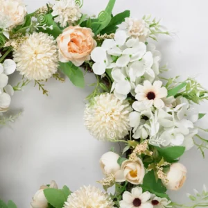 Close-up of artificial Mixed Flower Wreath white