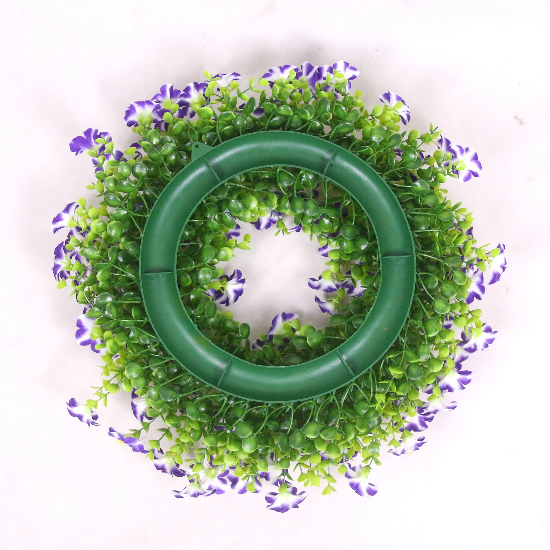 Back construction of artificial petunia flower wreath