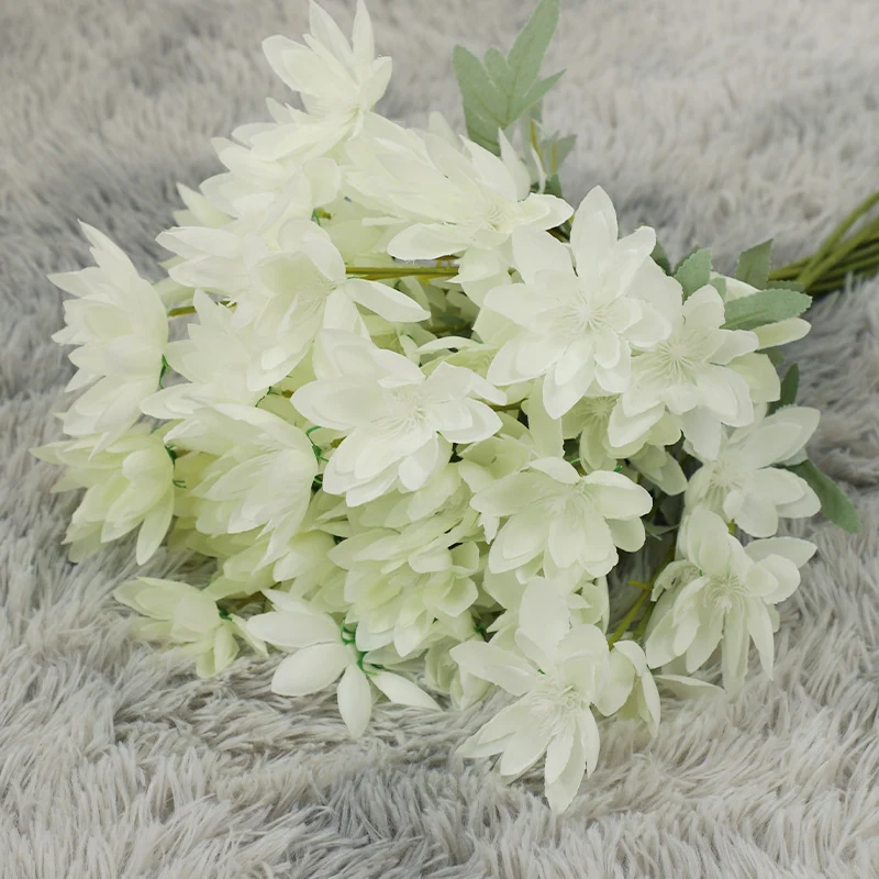 Close-up of cream detail for artificial six-head snow lotus flower stem