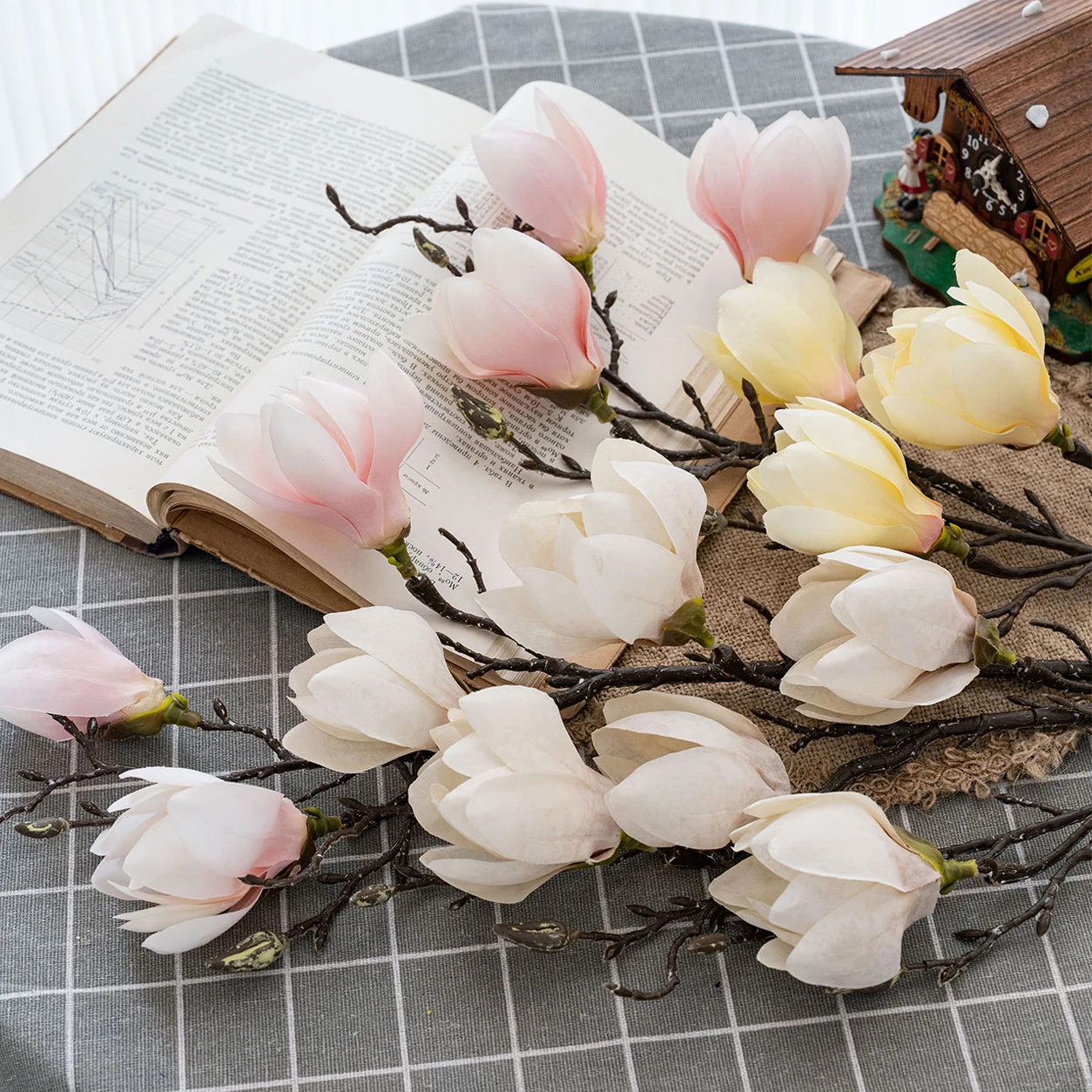 Available colors for artificial three-head magnolia branch