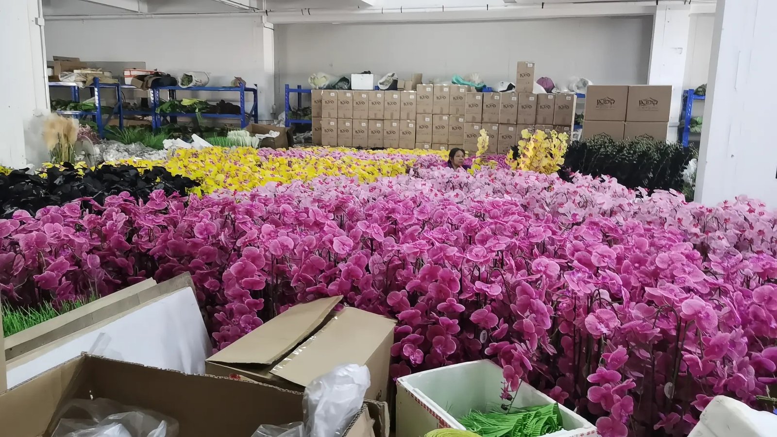 Artificial flower sourcing for wholesalers e-commerce sellers florists and retailers