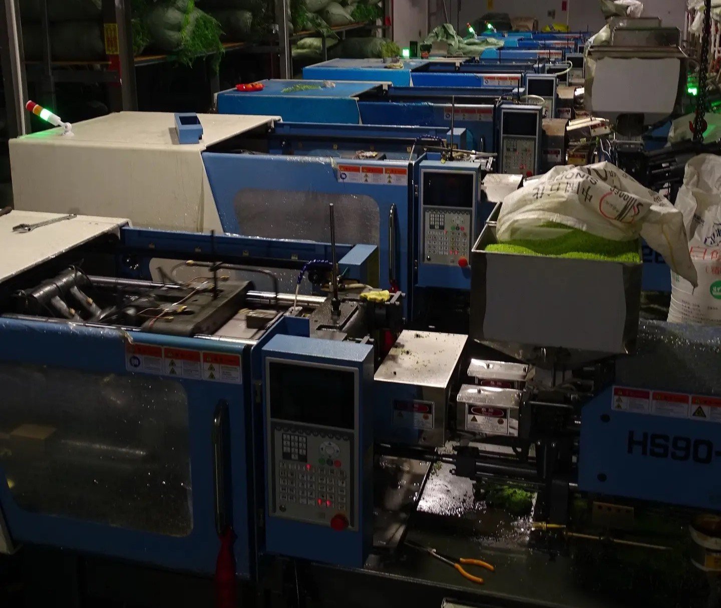 How to choose a reliable artificial flower manufacturer in China with factory production capability